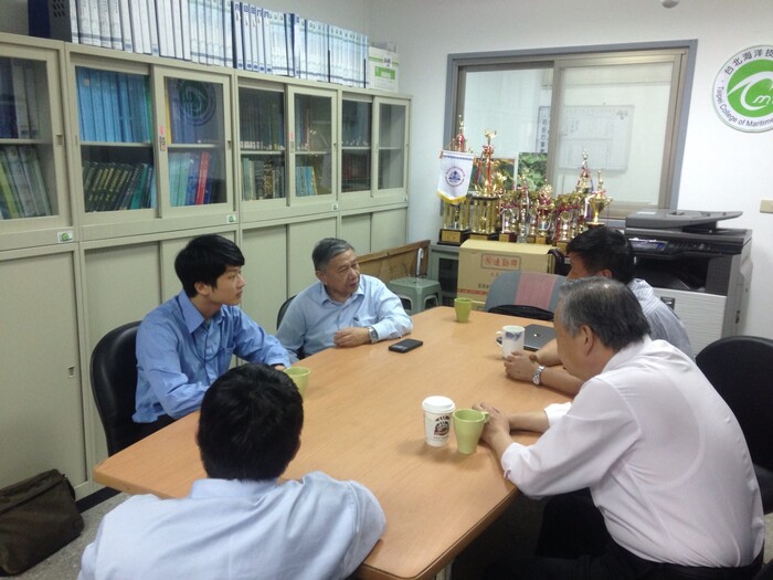 105年6月13日-產業合作-東聯航運-麗娜輪-研商實習合作座談會圖片